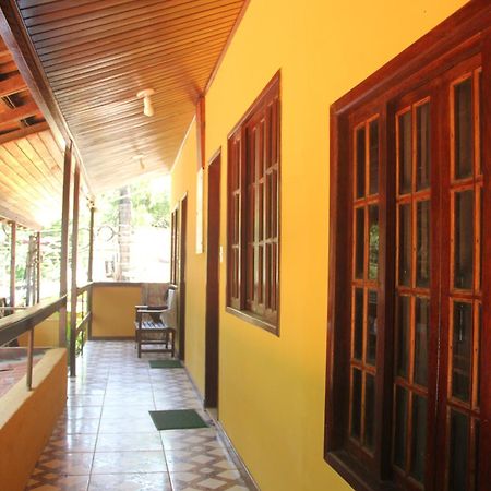 Lonier Villa Inn Economic Vila do Abraao Exterior photo